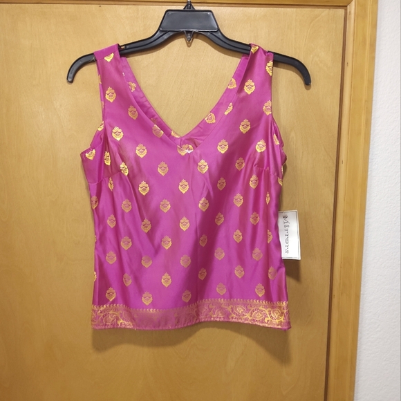 NWT Vintage Pink & Gold Sleeveless Top JM Firm Price - Picture 1 of 2